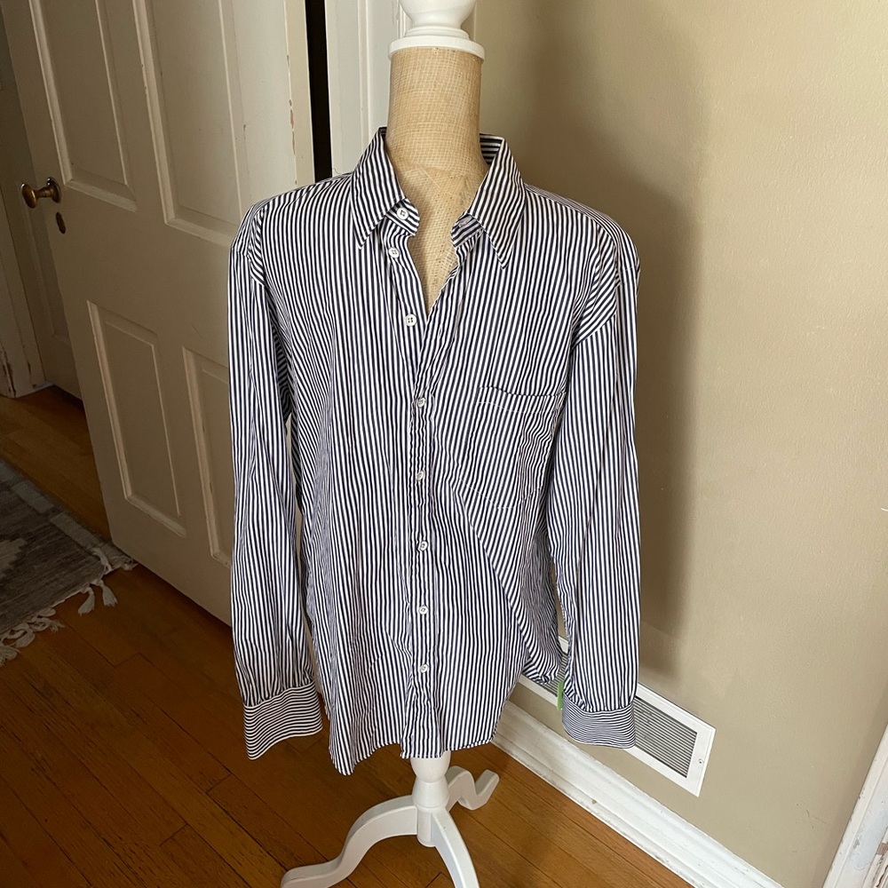 Rag & Bone men’s classic pin striped shirt
